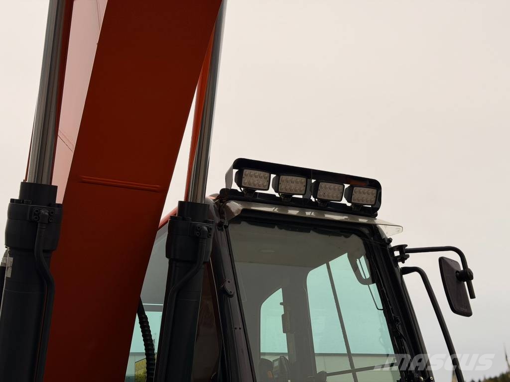 Develon DX 225 LC-7 Vähän ajettu Telakaivukoneet