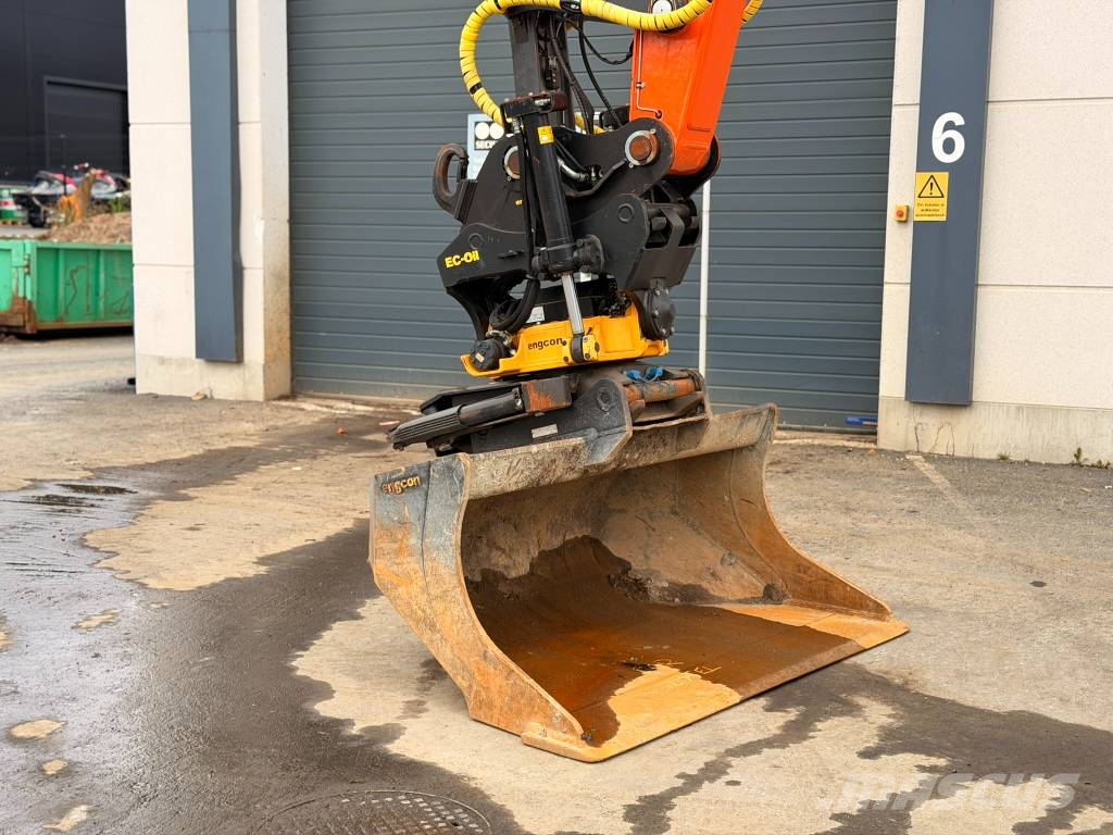 Develon DX 225 LC-7 Vähän ajettu Telakaivukoneet