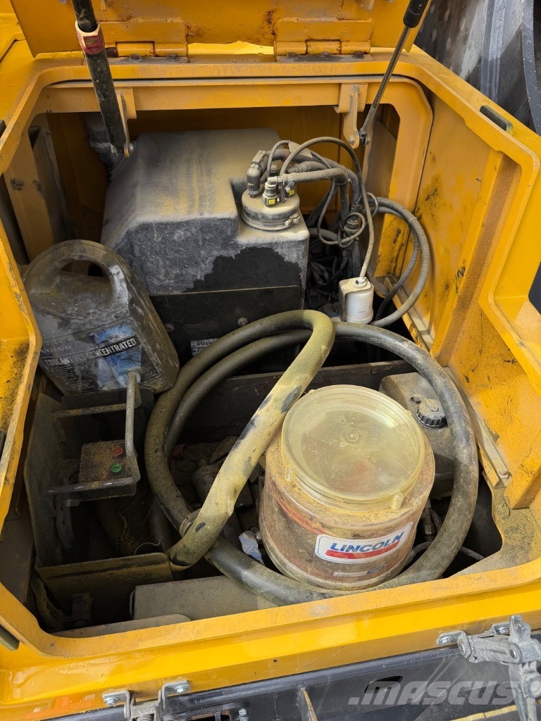 Volvo EC 480 E L Roomikekskavaatorid