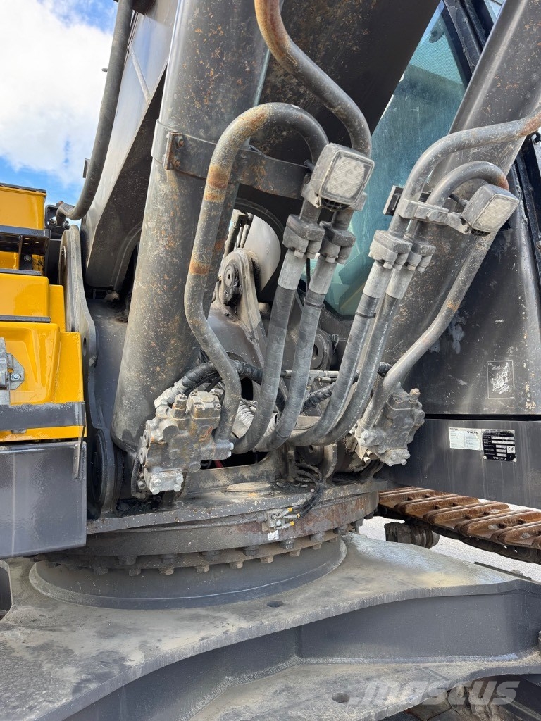 Volvo EC 480 E L Roomikekskavaatorid