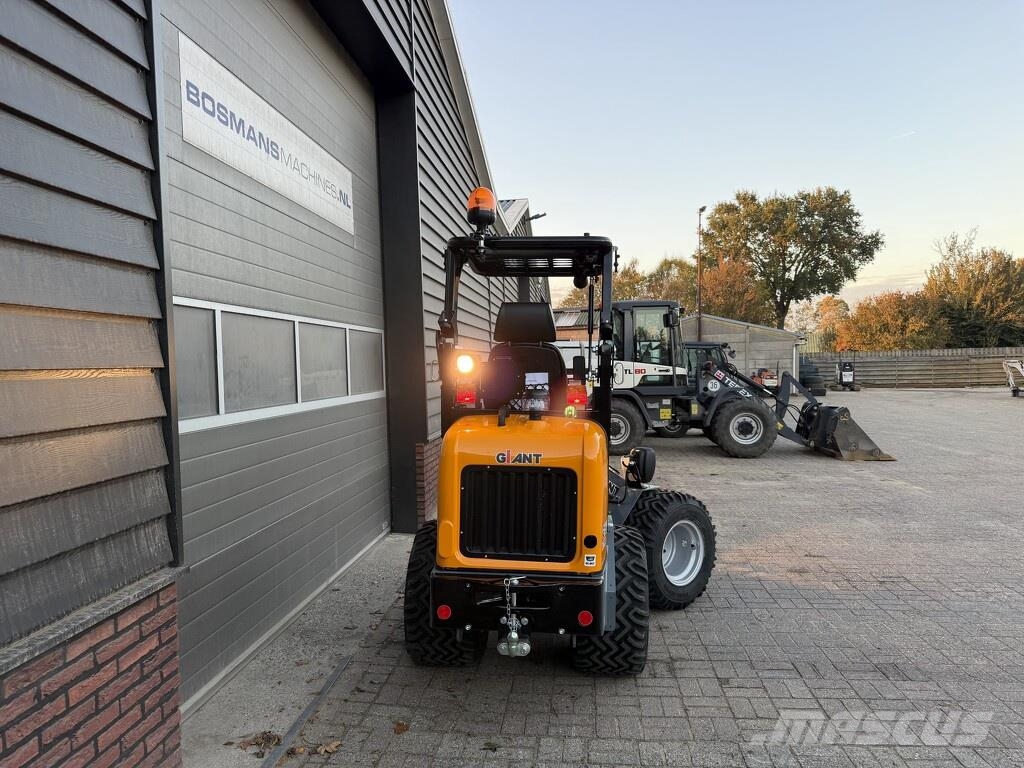 GiANT G1500 L X-tra minishovel NIEUW flink hefvermorgen Iekrāvēji uz riteņiem