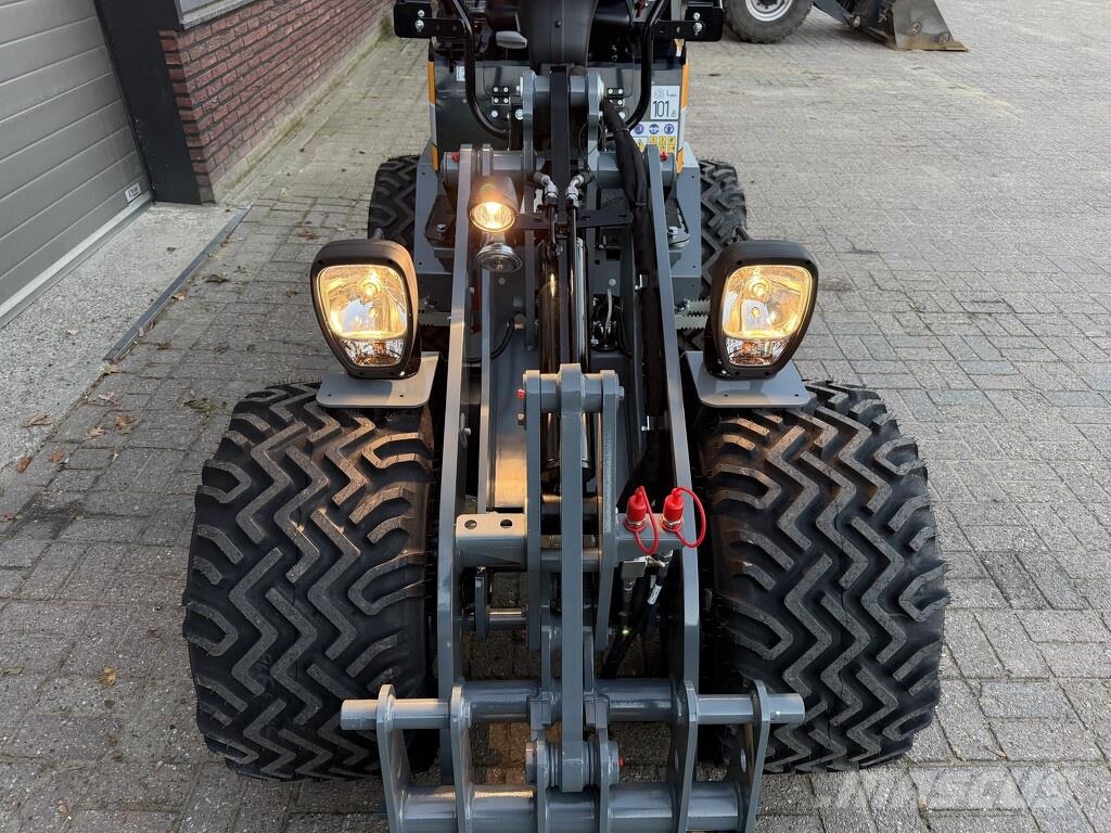 GiANT G1500 L X-tra minishovel NIEUW flink hefvermorgen Rataslaadurid