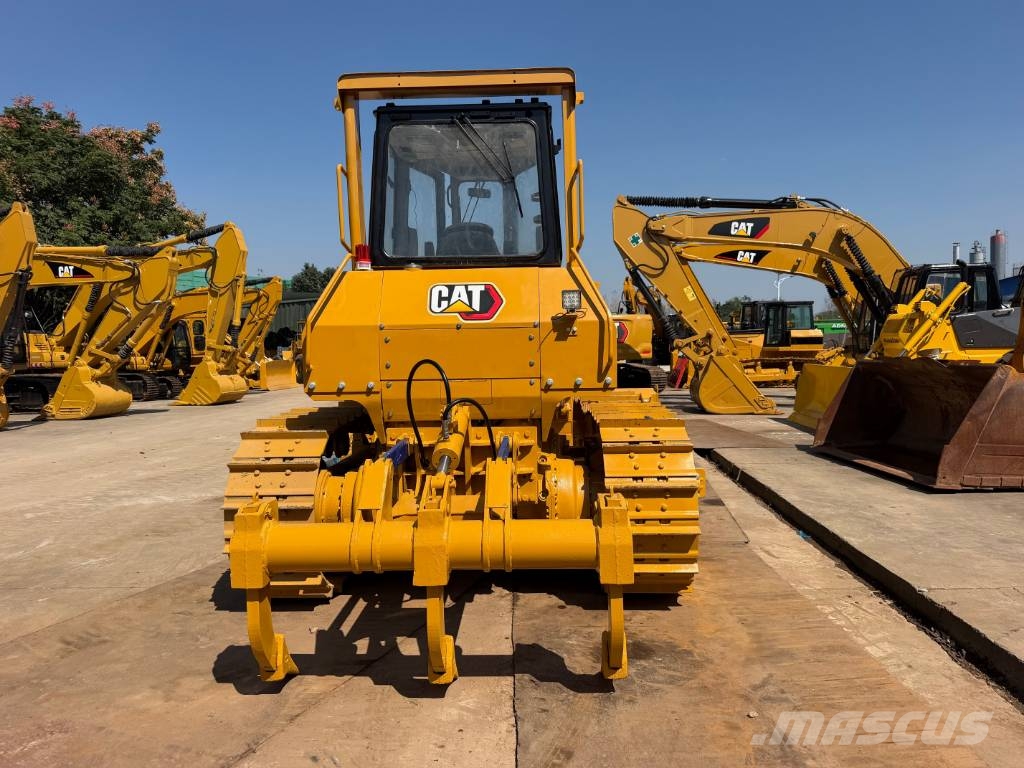 CAT D7G Buldožerji goseničarji