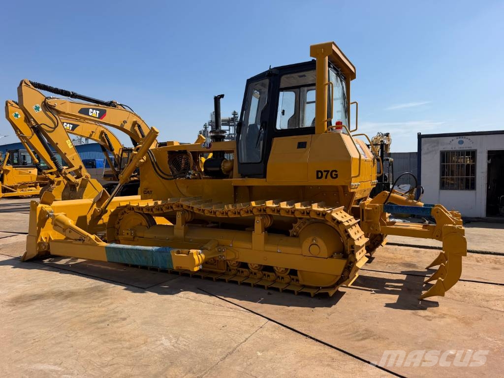 CAT D7G Buldožerji goseničarji