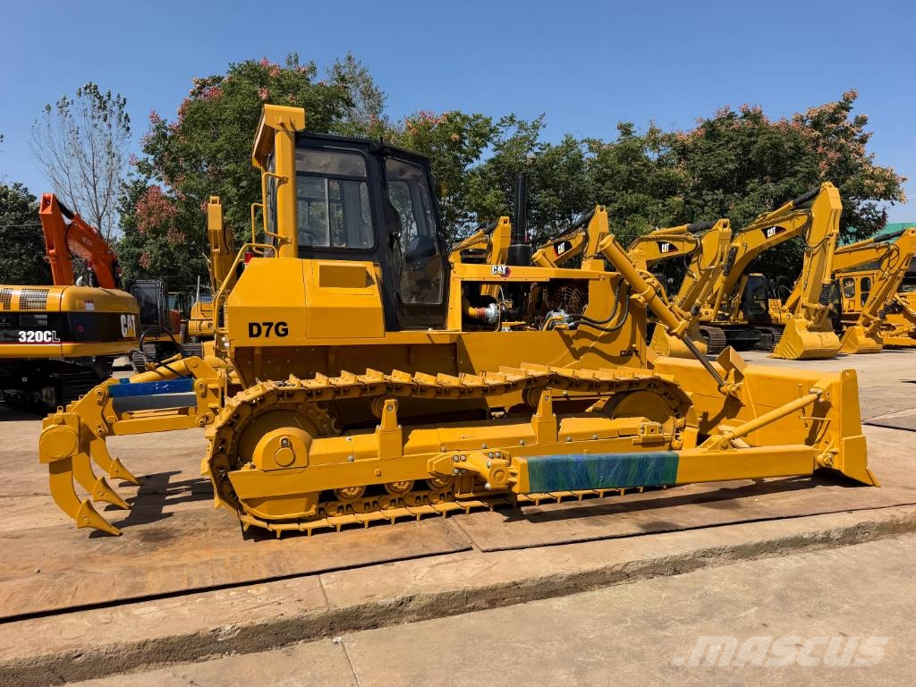 CAT D7G Buldožerji goseničarji