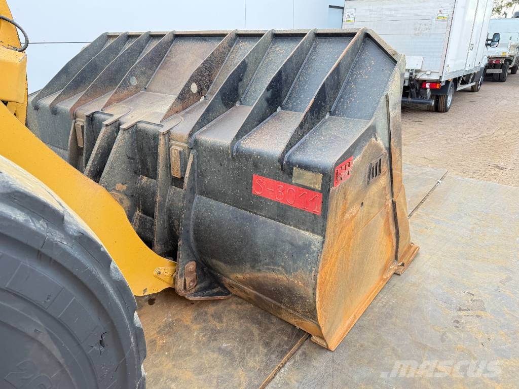CAT 972M - German Machine / Automatic Greasing Φορτωτές με λάστιχα (Τροχοφόροι)