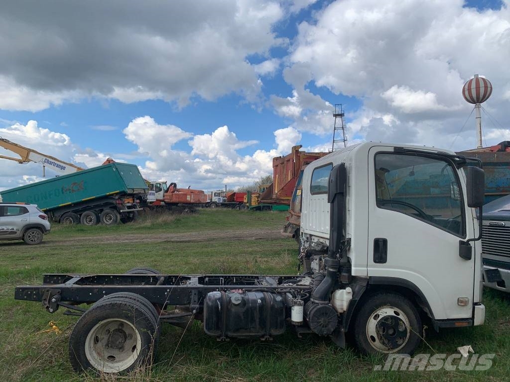 Isuzu FOR PARTS Furgonetas cerradas