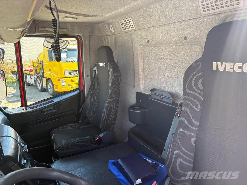 Iveco Stralis 360 + HMF 4020 K5 + EURO 6 + JIB PREPARED Grúas todo terreno