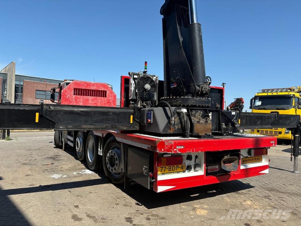 Iveco Stralis 360 + HMF 4020 K5 + EURO 6 + JIB PREPARED Grúas todo terreno