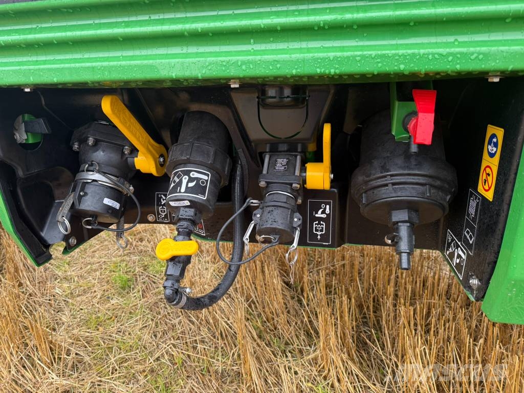 John Deere R 962 i Anhängespritzen