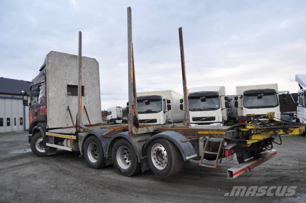 Scania R730 LB8X4 4HNB Kamioni za drva Šticari
