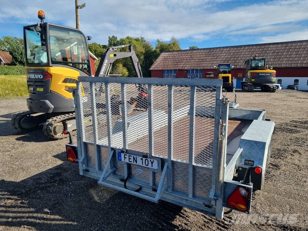 Volvo ECR25D i toppskick med kärra Minigraafmachines < 7t