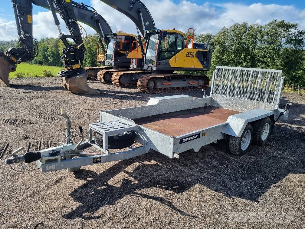 Volvo ECR25D i toppskick med kärra Minigraafmachines < 7t