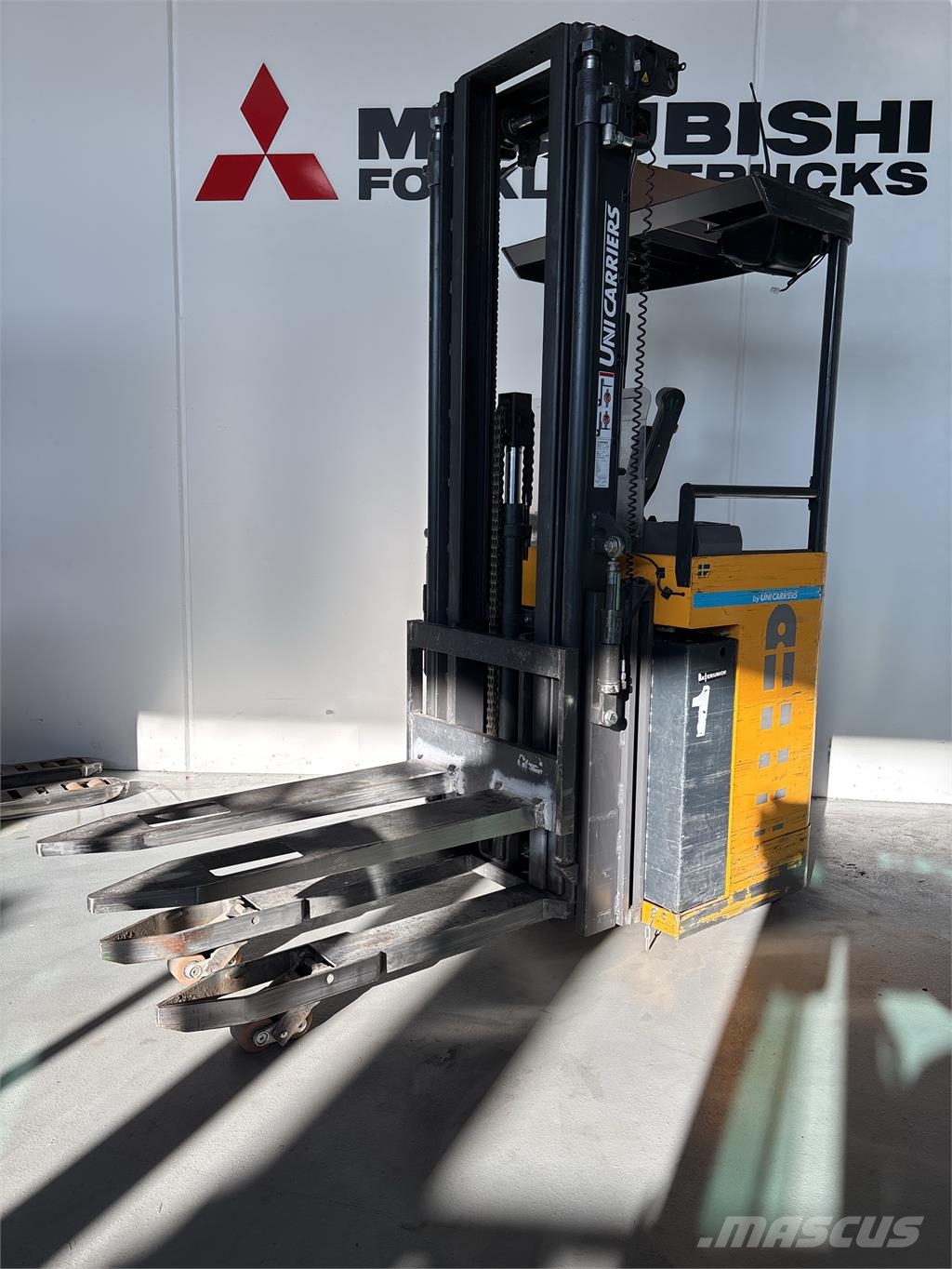 Atlet X160 Ajettavat pinoamisvaunut