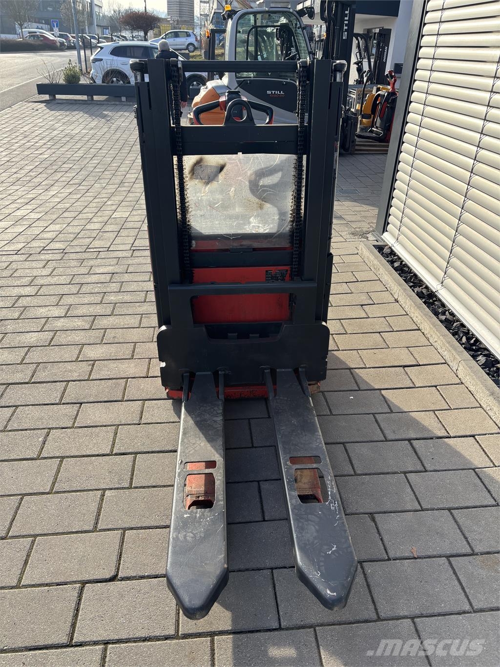 Linde L16AP Stāvot vadāmie palešu krautņotāji