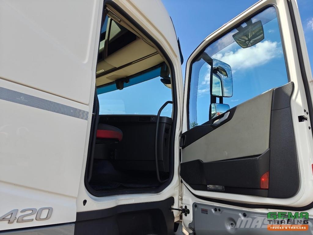 Volvo FH420 6x2/4 GlobeTrotter Euro6B - Tank 23,500L 7 C Tanker trucks
