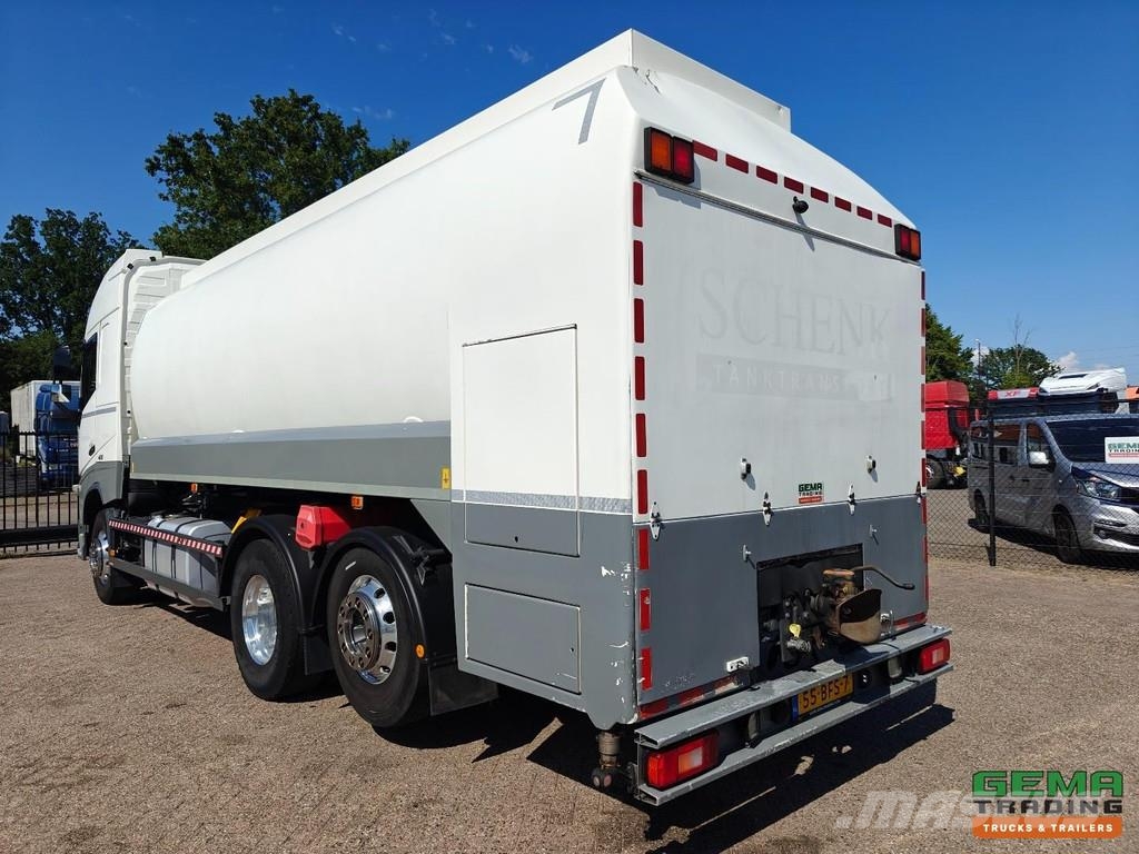 Volvo FH420 6x2/4 GlobeTrotter Euro6B - Tank 23,500L 7 C Tanker trucks