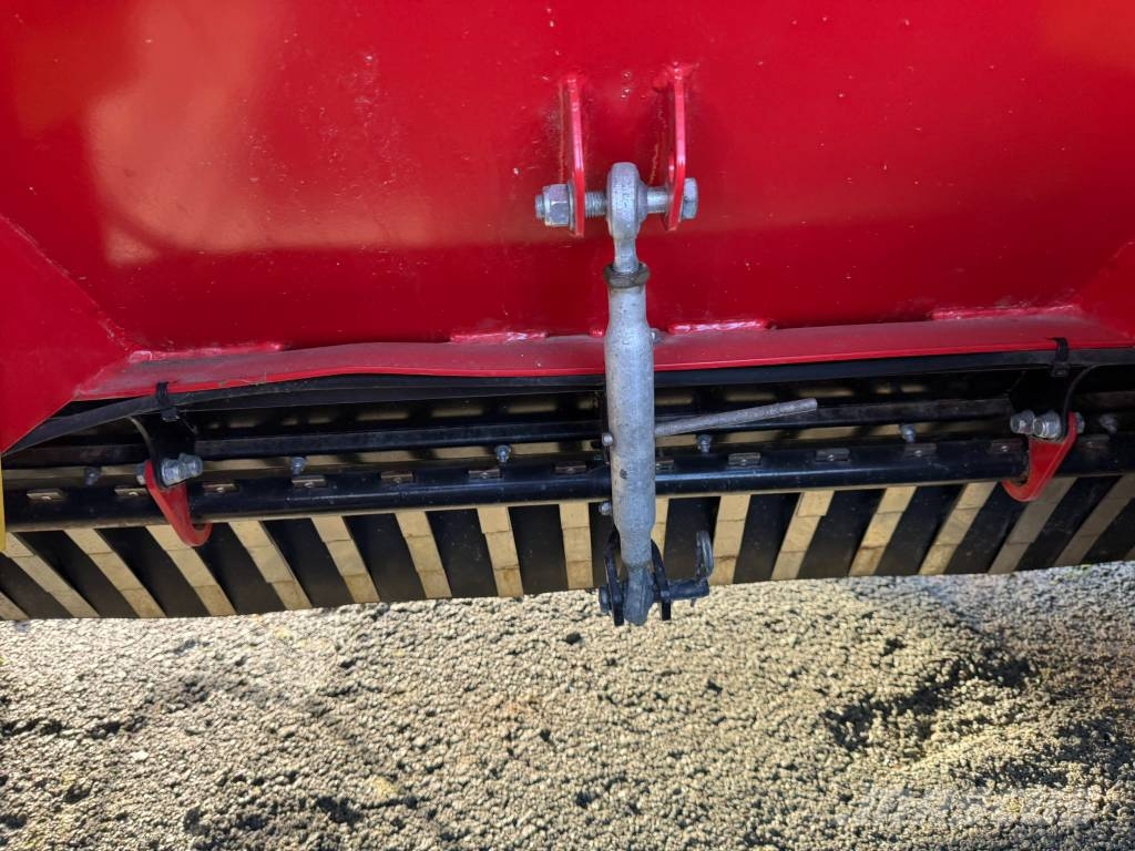 Tokvam SV 5000 SE strøvogn Sand- und Salzstreuer