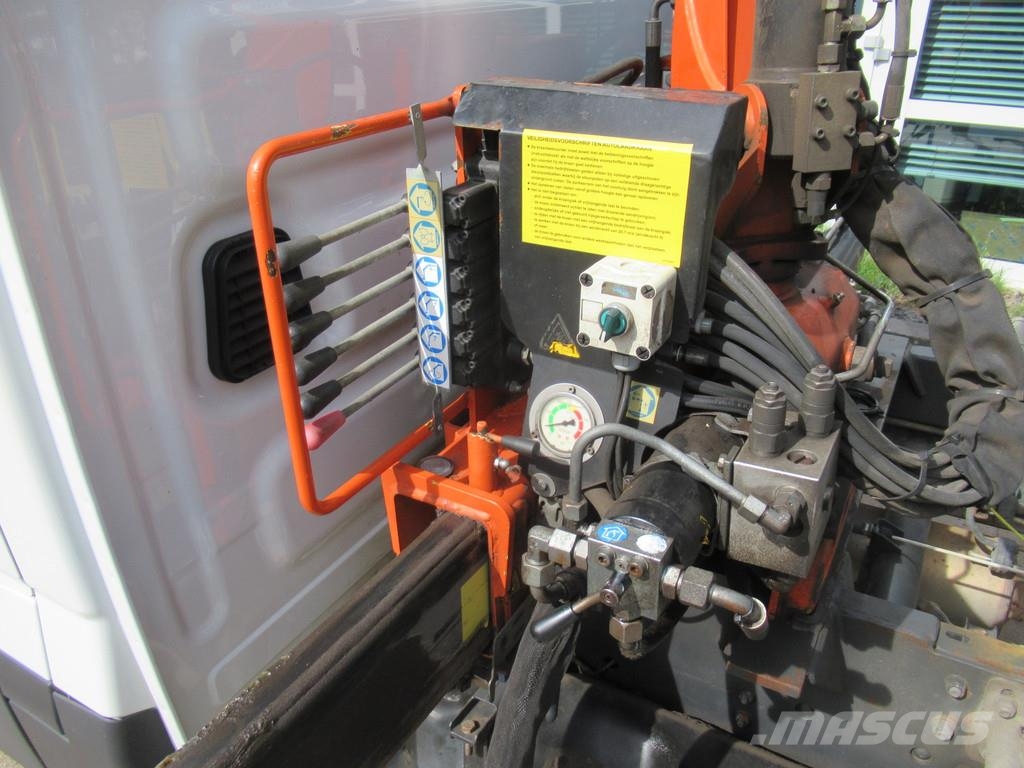 Iveco Daily 35C15 3.0 Kipper - Tipper + ATLAS Kraan Kran Tipper vans