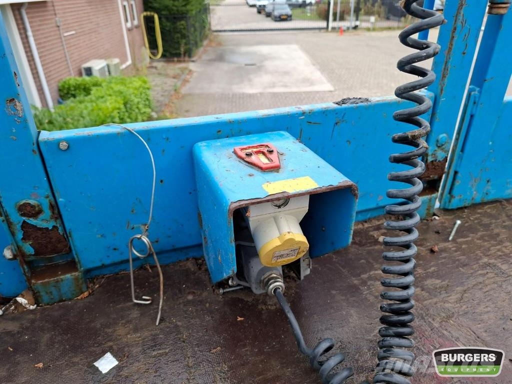 Holland Lift HL-220 D25 Scissor lifts