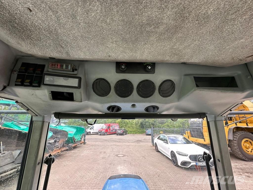 Deutz-Fahr Agroplus 320 Трактори
