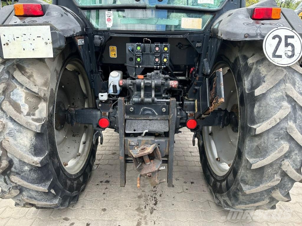 Deutz-Fahr Agroplus 320 Трактори