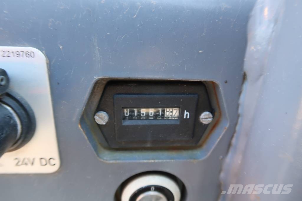 Vögele SUPER 800-3I معدات السفلتة