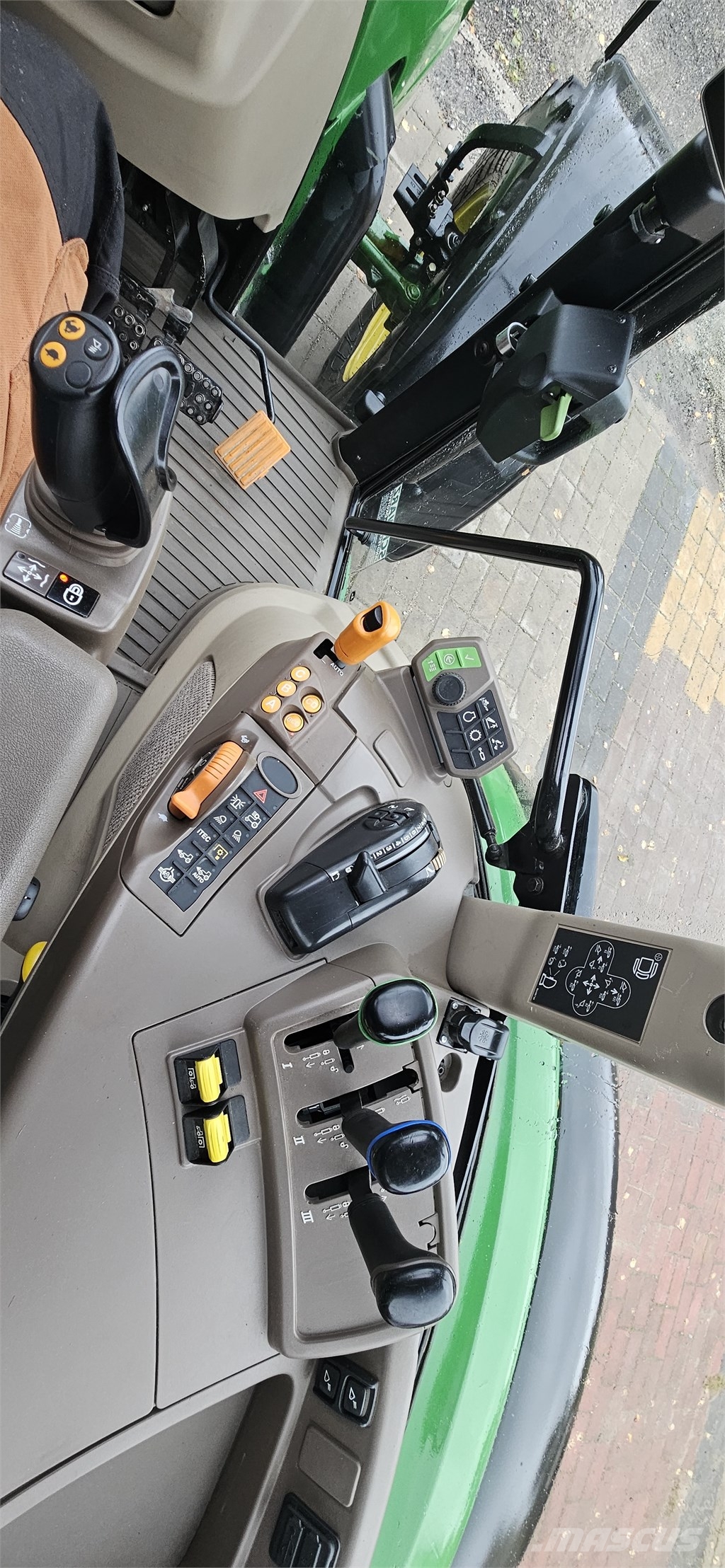 John Deere 5090 R Traktori