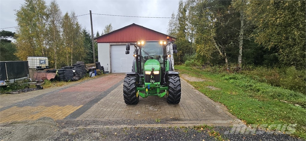 John Deere 5090 R Traktori