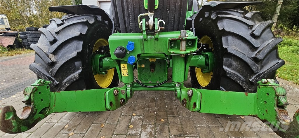 John Deere 5090 R Traktori