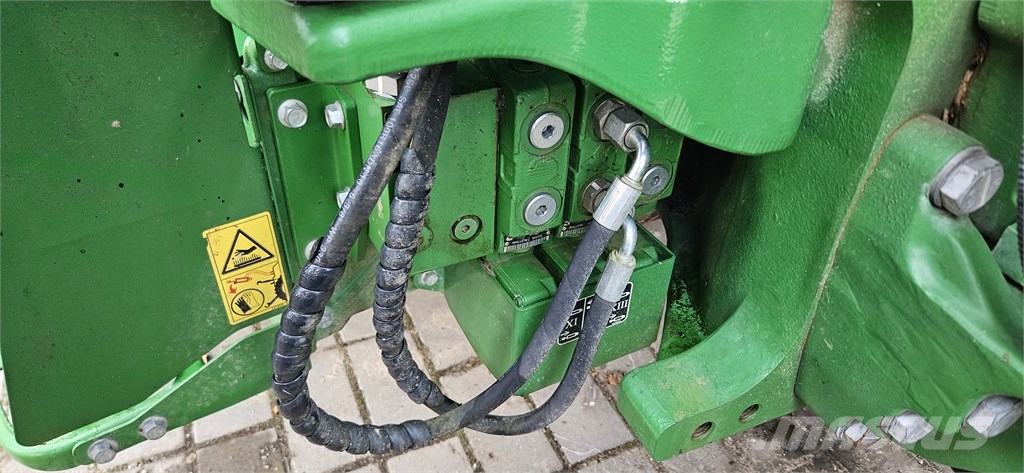 John Deere 5090 R Traktori