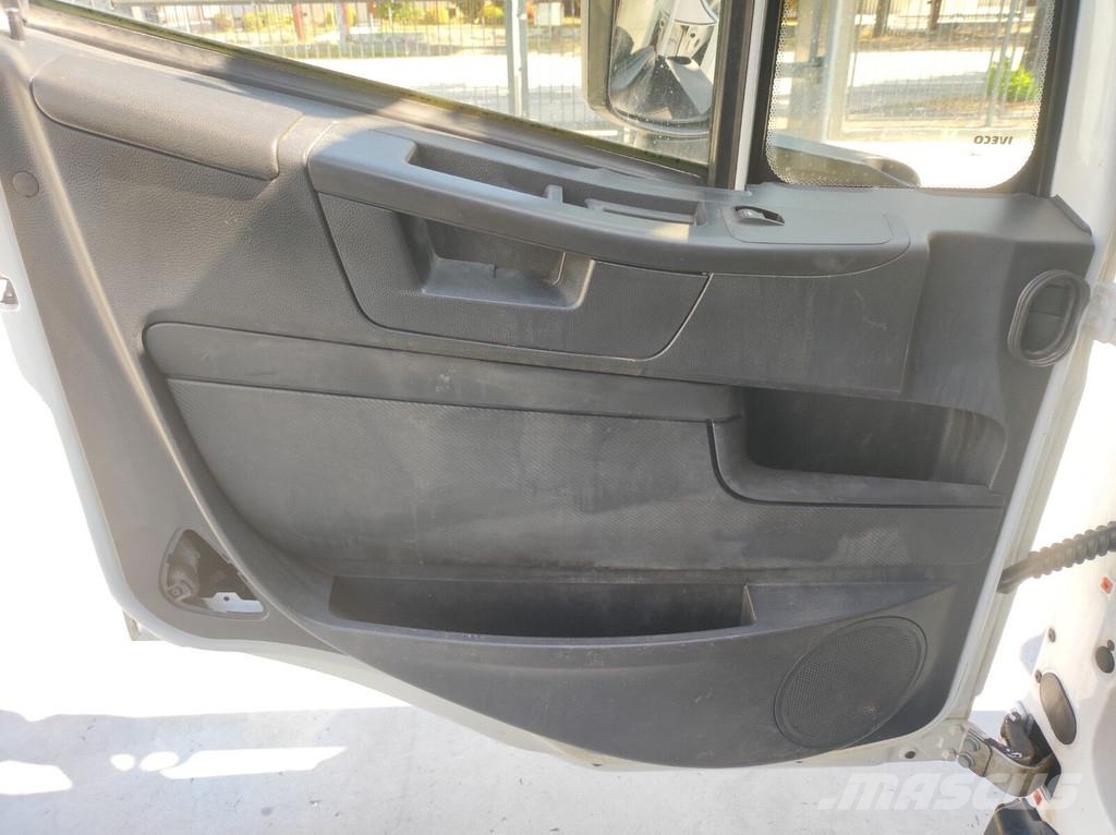 Iveco STRALIS TRAKKER EEV EURO 6 Cabinas e interior