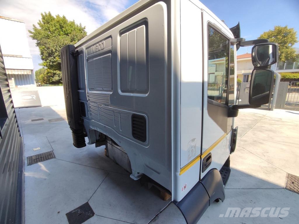 Iveco STRALIS TRAKKER EEV EURO 6 Cabinas e interior