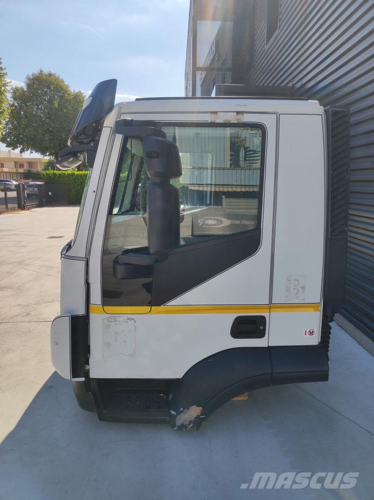 Iveco STRALIS TRAKKER EEV EURO 6 Cabinas e interior