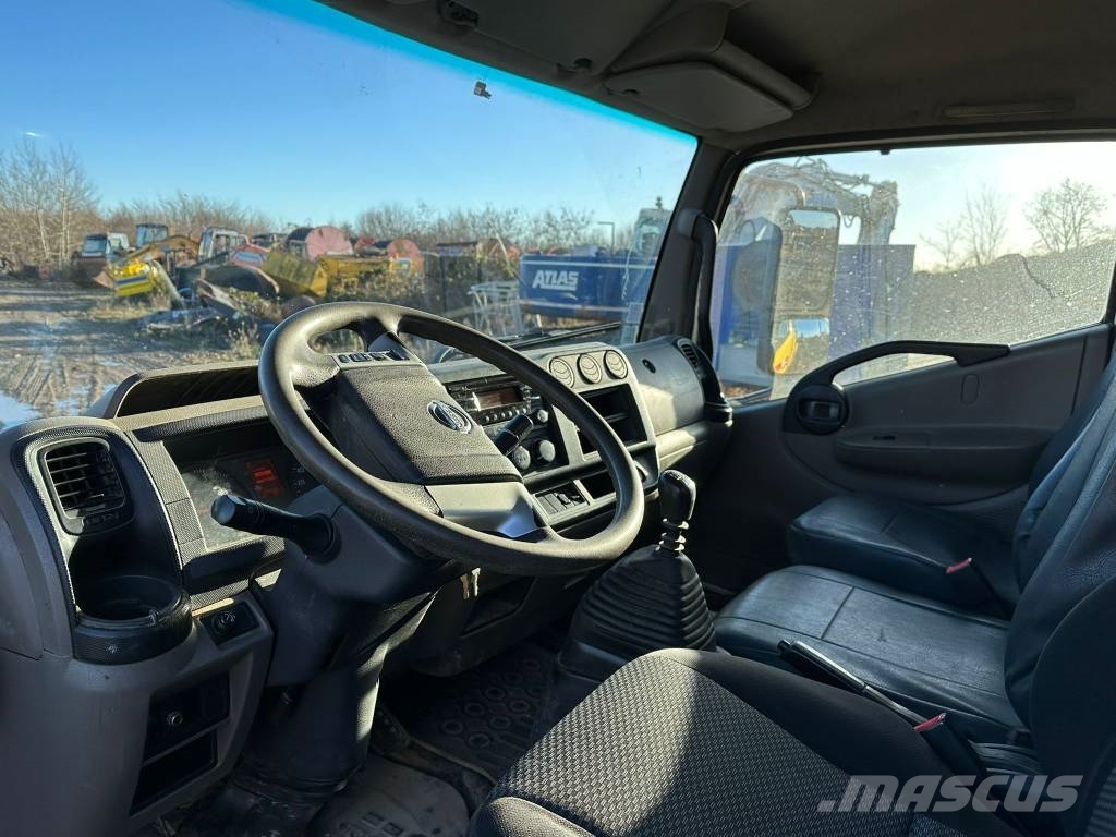 Nissan NT500 Ldv/dropside