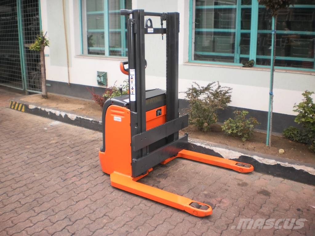 Linde L12/AS/379 WIDE/FORKS V-1051 핸드 파레트 스태커
