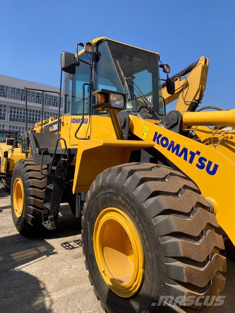 Komatsu WA380 Фронтальні навантажувачі