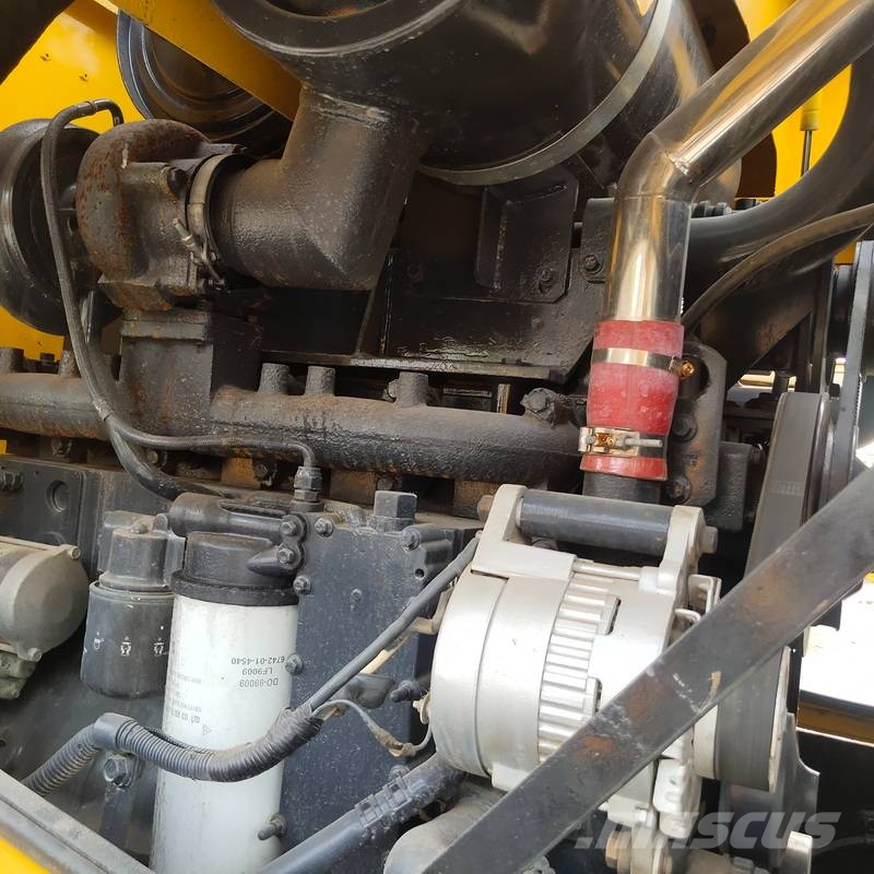 Komatsu WA380 Фронтальні навантажувачі