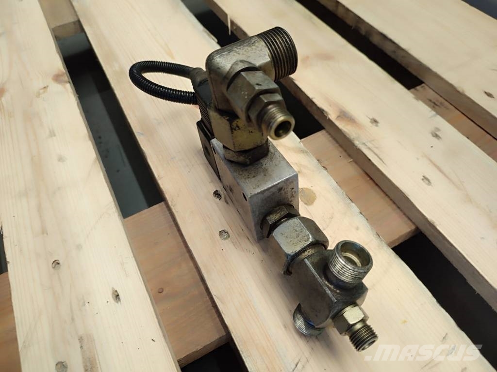 Manitou Hydraulic valve 0S1505173A0303 Manitou MT 1340 Hydraulics