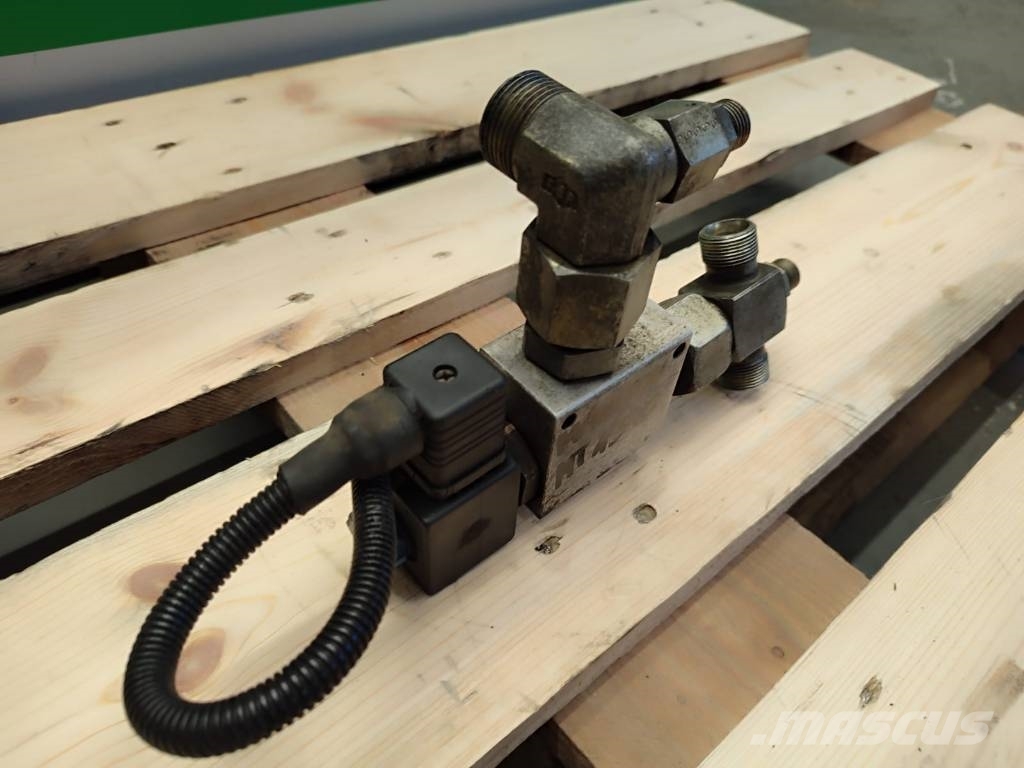 Manitou Hydraulic valve 0S1505173A0303 Manitou MT 1340 Hydraulics