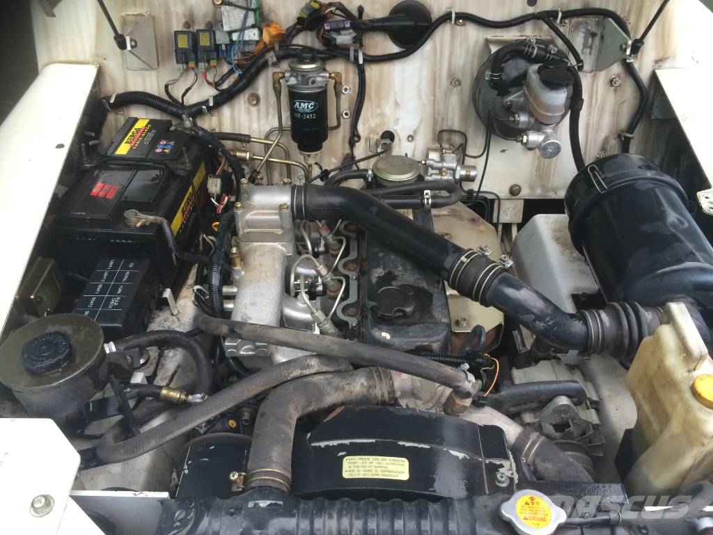 Nissan TD2500 V-2579  EO Flughafenausrüstung