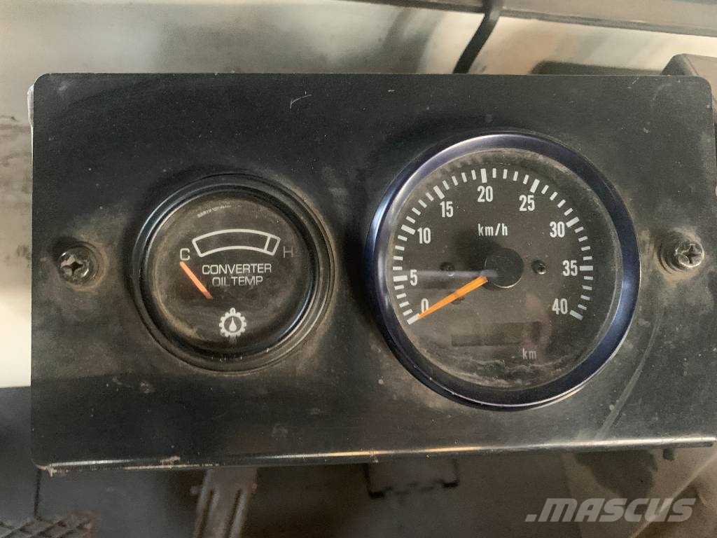 Nissan TD2500 V-2579  EO Flughafenausrüstung