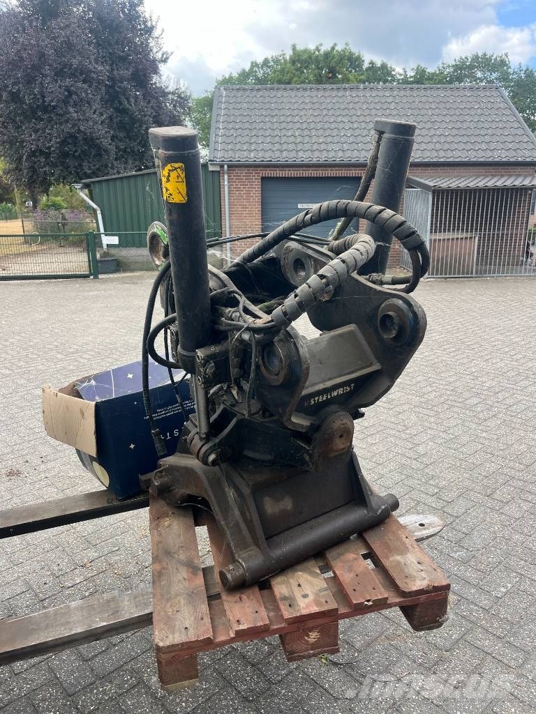 Steelwrist Tiltrotator Rotators