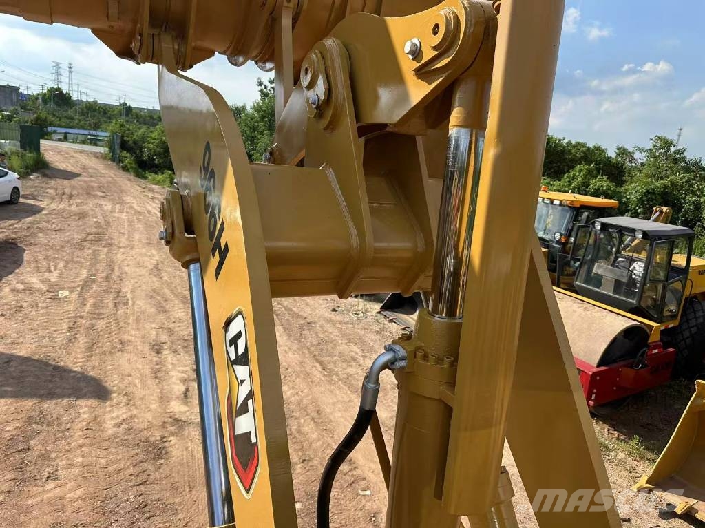 CAT 966H Gumikerekes homlokrakodók