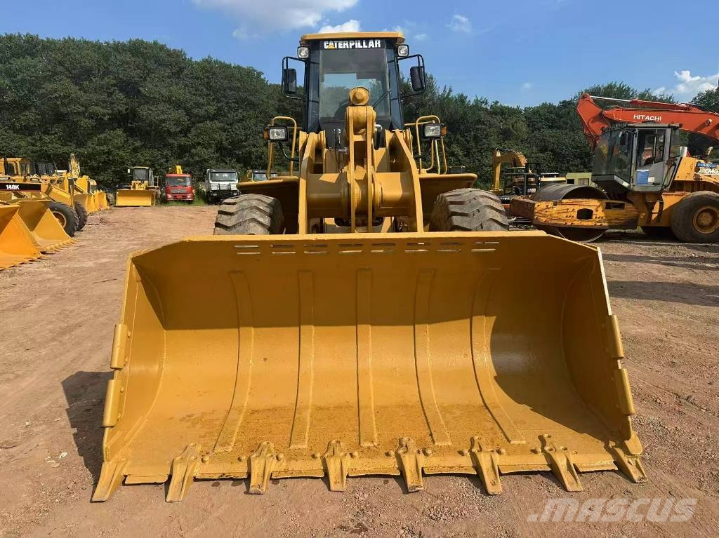 CAT 966H Gumikerekes homlokrakodók