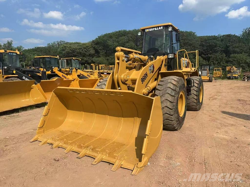 CAT 966H Gumikerekes homlokrakodók