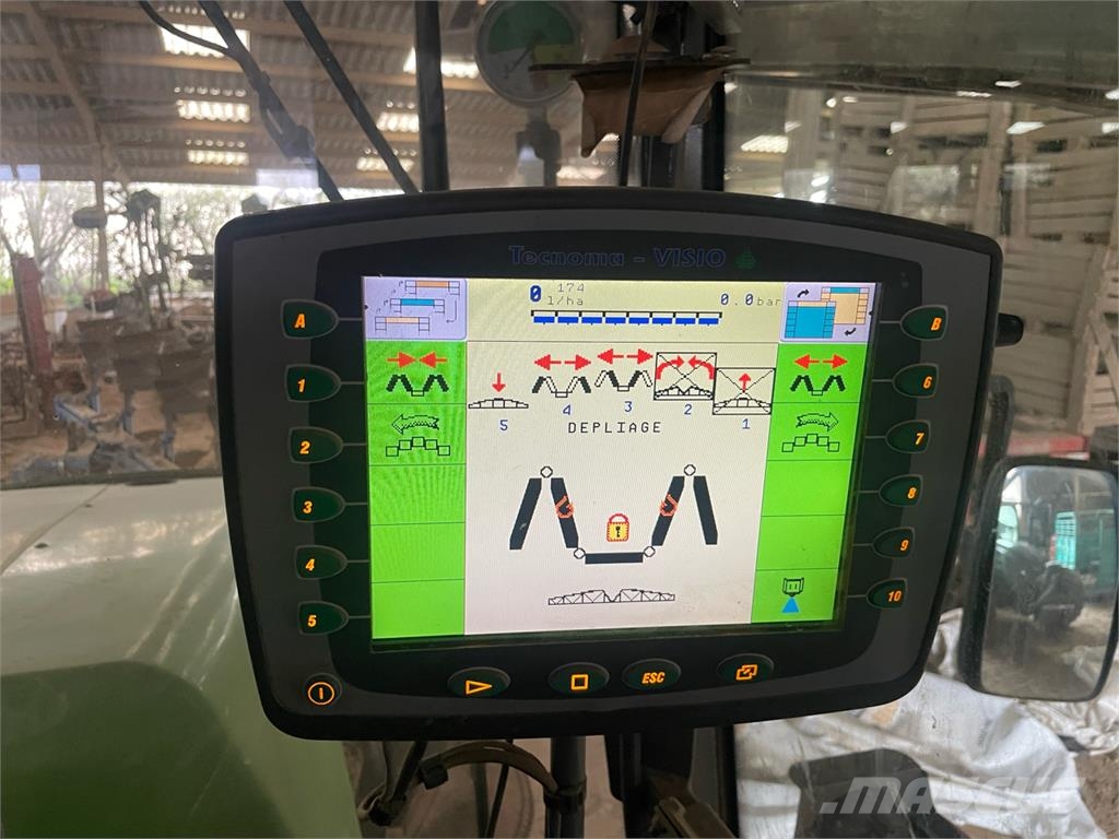 Tecnoma laser 自走式噴霧機