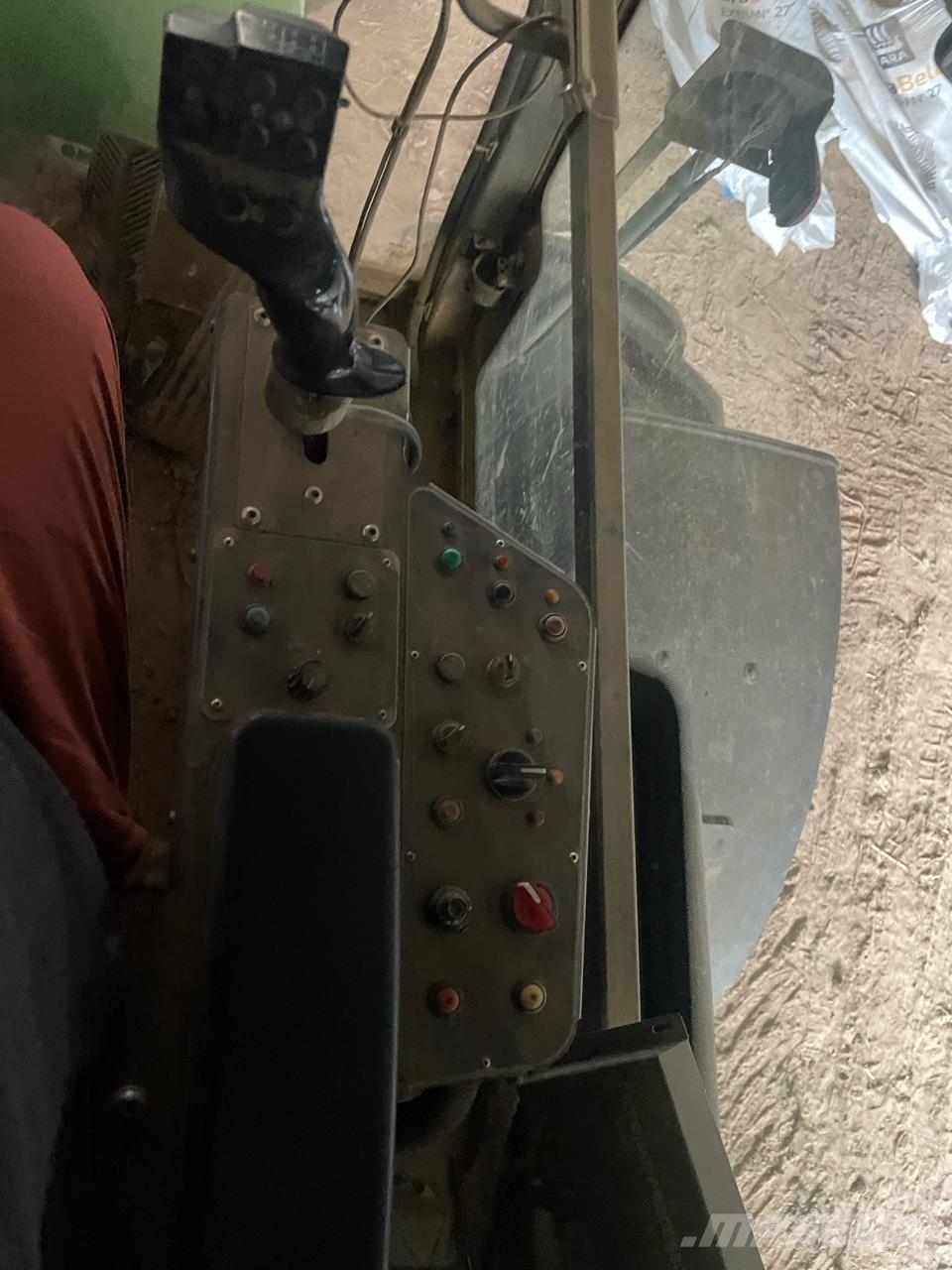 Tecnoma laser 自走式噴霧機