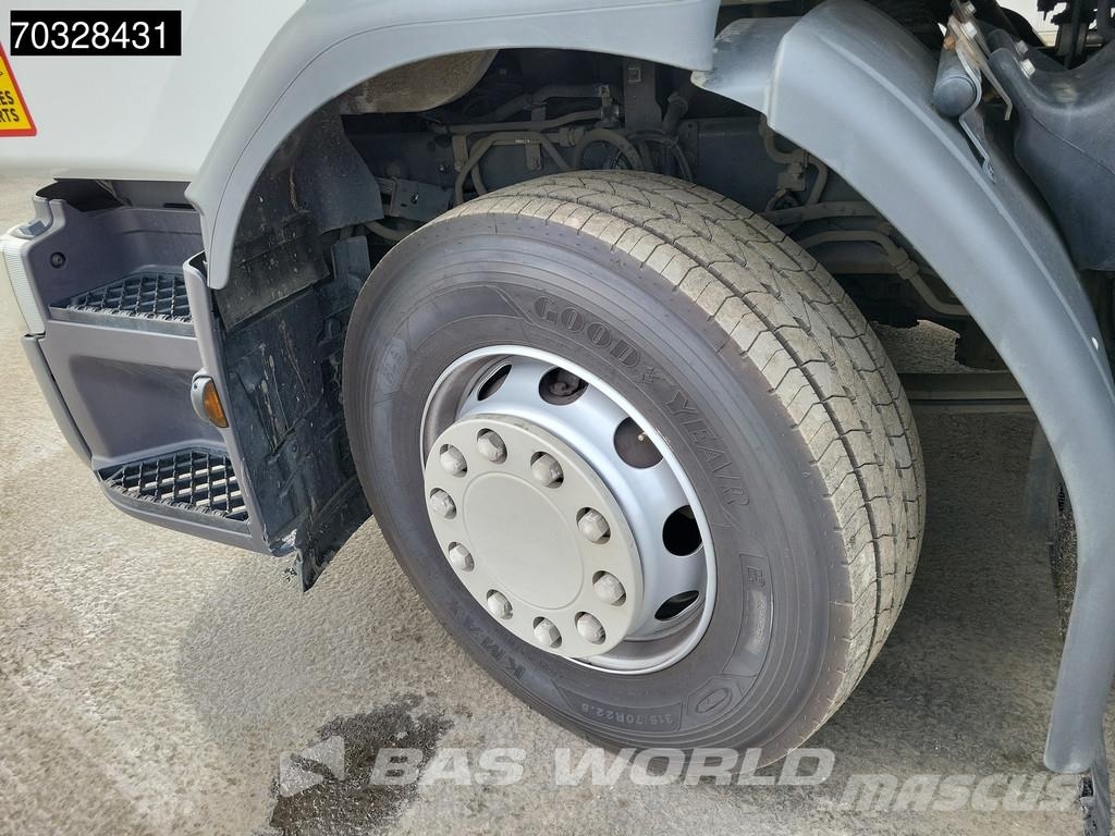 Renault D 320 D 4X2 18tonner 2000kg Ladebordwand Automatic Camiones con caja de remolque
