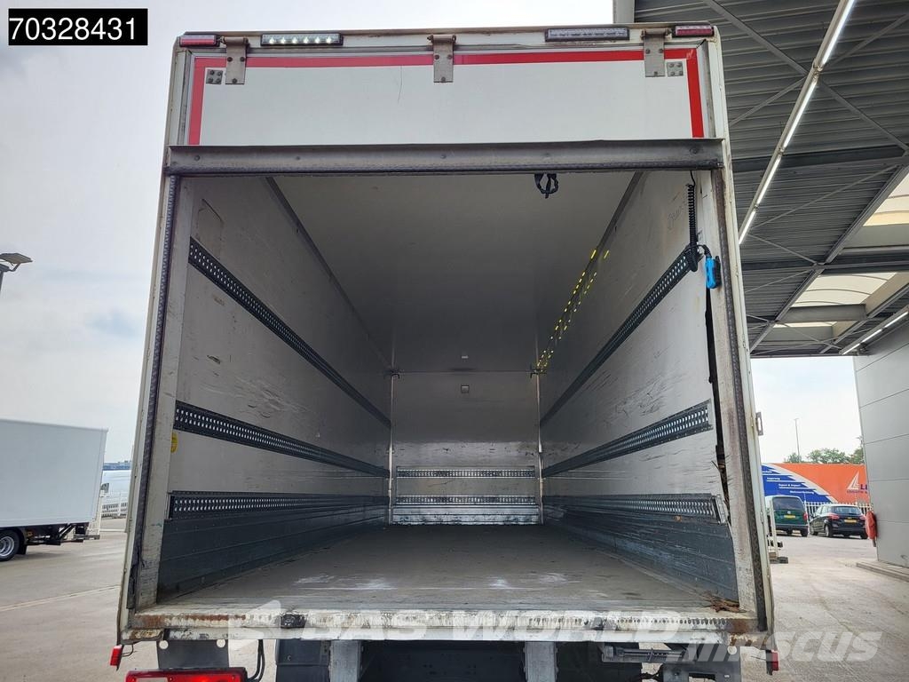 Renault D 320 D 4X2 18tonner 2000kg Ladebordwand Automatic Camiones con caja de remolque